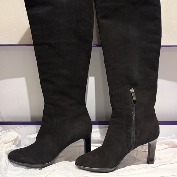 Black Over-the-Knee Boots - Picture 3 of 6